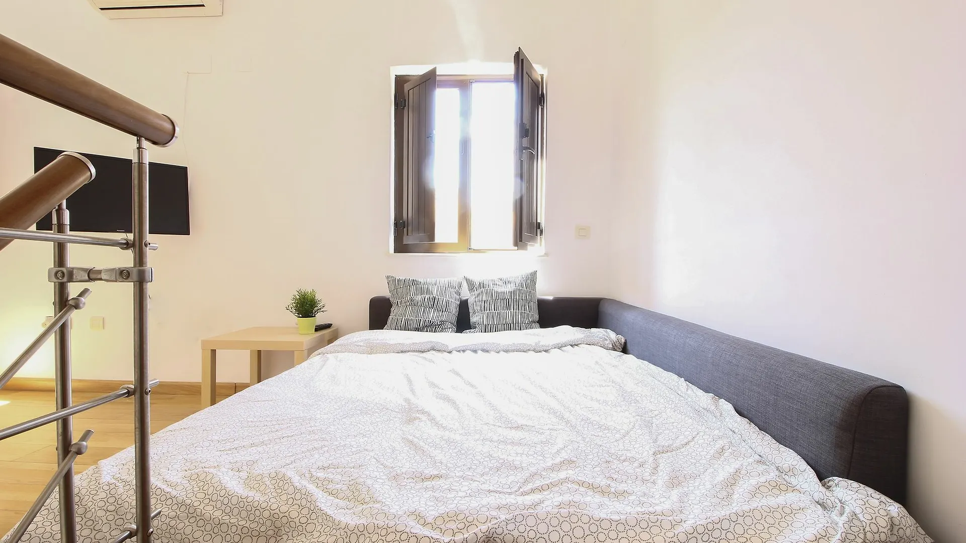Deluxe Apartment Parras Seville Spain
